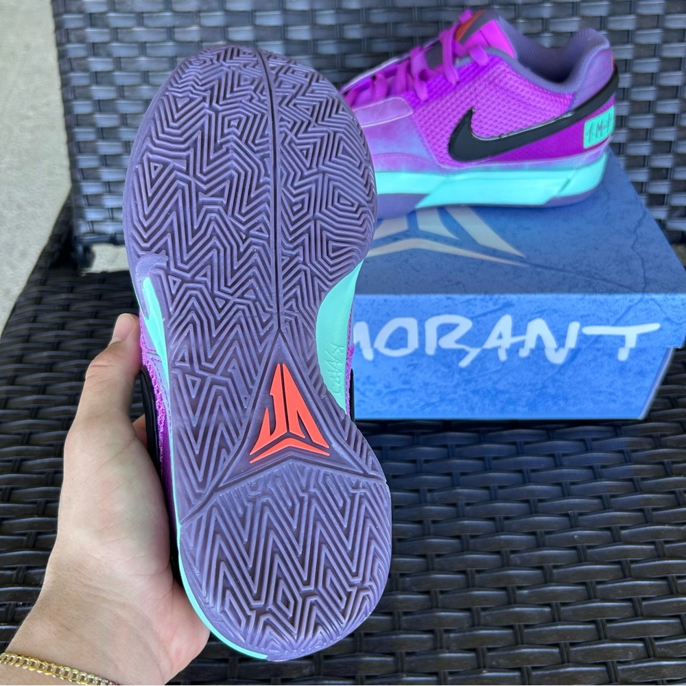 NIKE JA 1 CHRISTMAS Size 7 - Picture 5 of 5